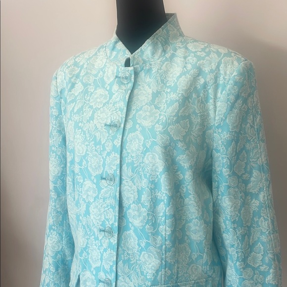 Elegant Blue Floral Women's Jacket - Picture 2 of 2